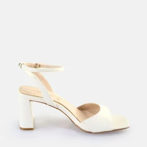Women BUFFALO Occasion Shoes^April Neat Heeled Sandals Vegan