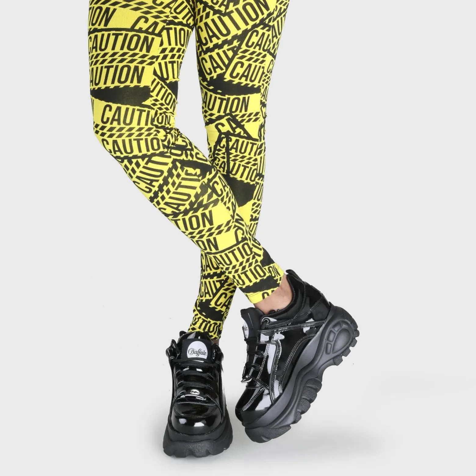 classic_kick_patent_leather_1.webp Women BUFFALO Classics^Classic Kick Patent Leather