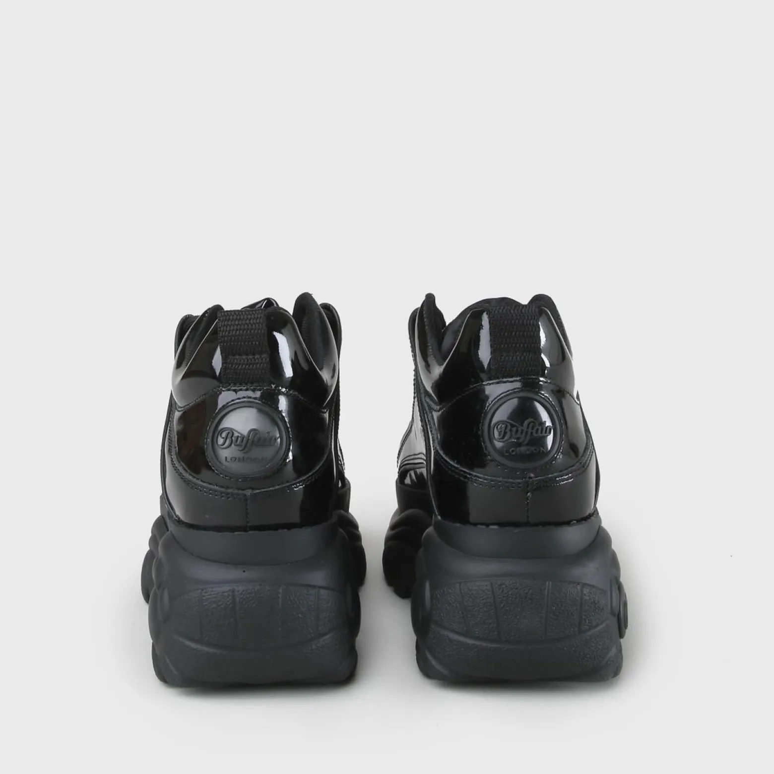 classic_kick_patent_leather_3.webp Women BUFFALO Classics^Classic Kick Patent Leather