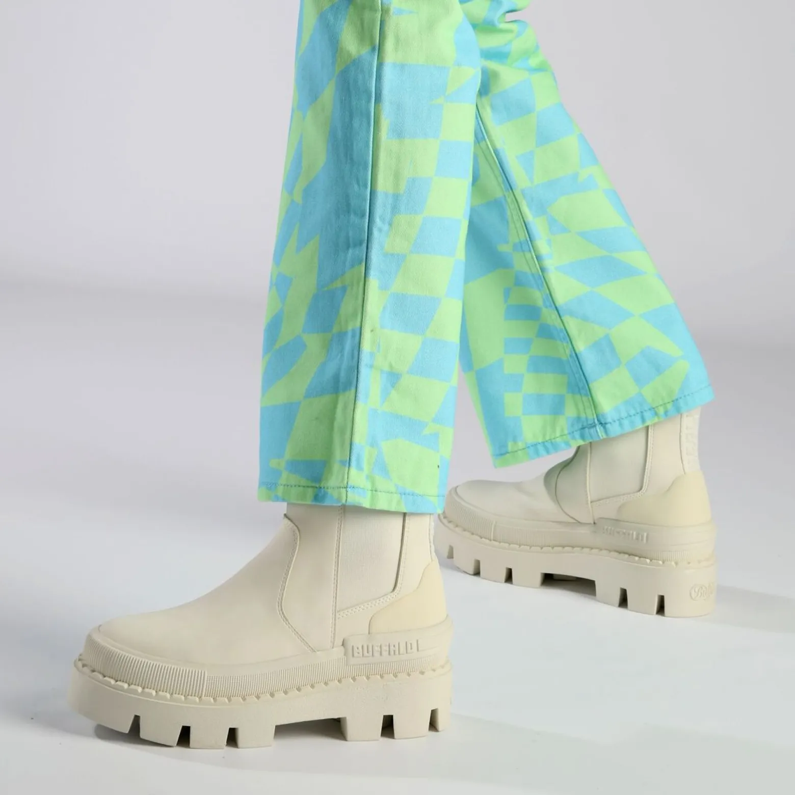 raven_chelsea_ankle_boot_vegan_1.webp Women BUFFALO Ankle Boots^Raven Chelsea Ankle Boot Vegan